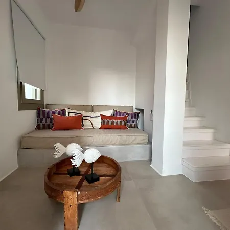 Paros B With Private Jacuzzi Ferienhaus