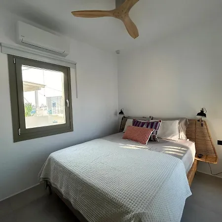 Paros B With Private Jacuzzi Ferienhaus Naoussa