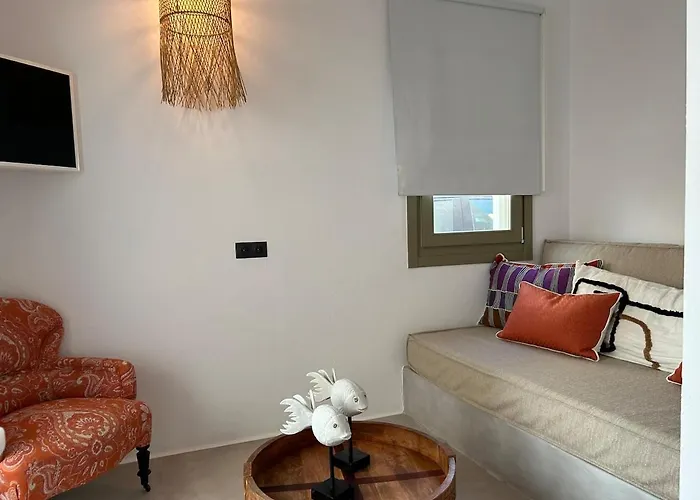 Paros B With Private Jacuzzi Naousa