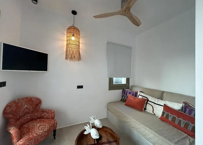 Paros B With Private Jacuzzi Vakantiehuis Naousa