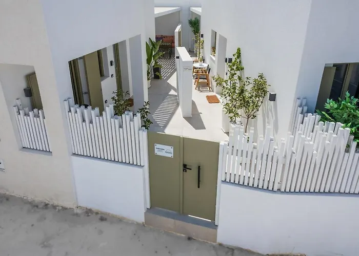 Vakantiehuis Paros B With Private Jacuzzi Naousa