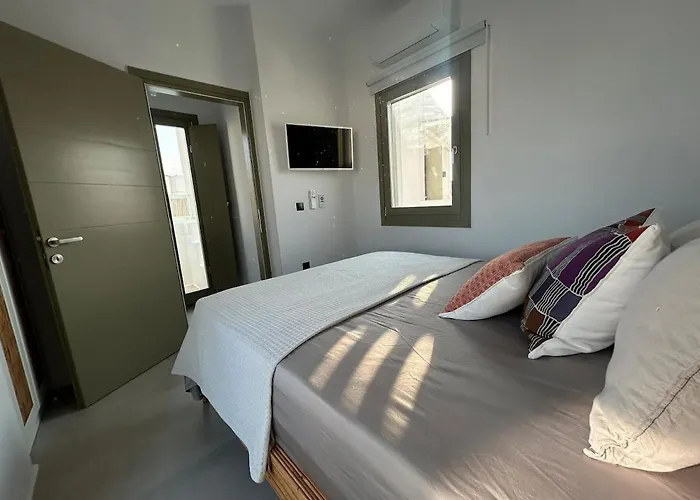 Paros B With Private Jacuzzi Vakantiehuis *